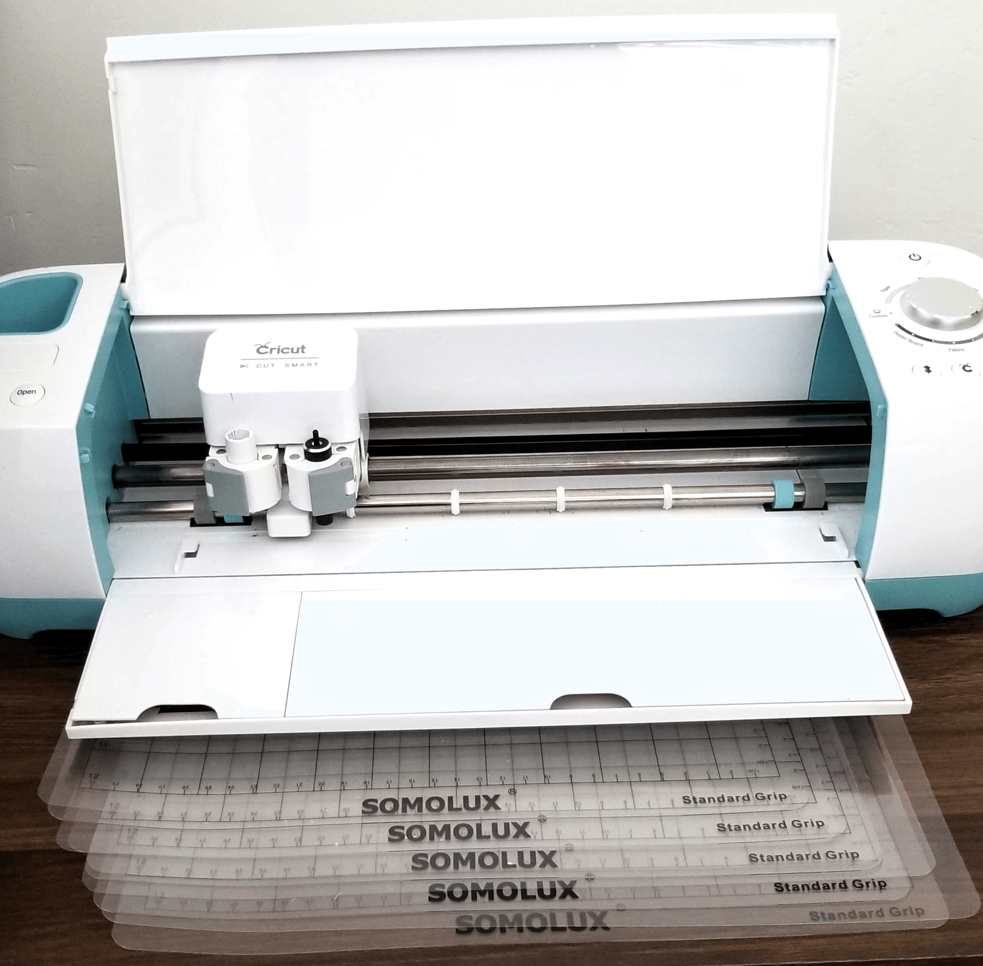 5 Must-Haves for New Cricut Crafters (Budget-Friendly Hacks)