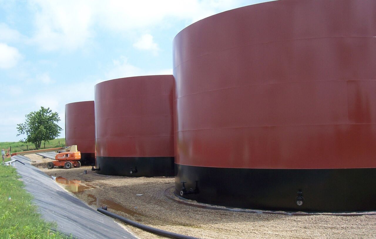 Fertilizer/Petroleum Storage Tanks
