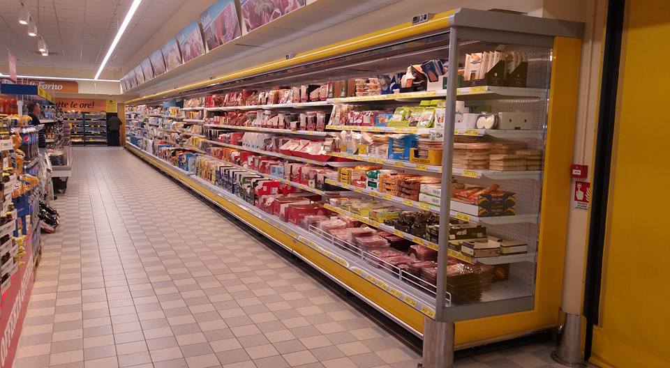 Grandi sistemi di raffreddamento per una miglior servizio al cliente nei supermercati
