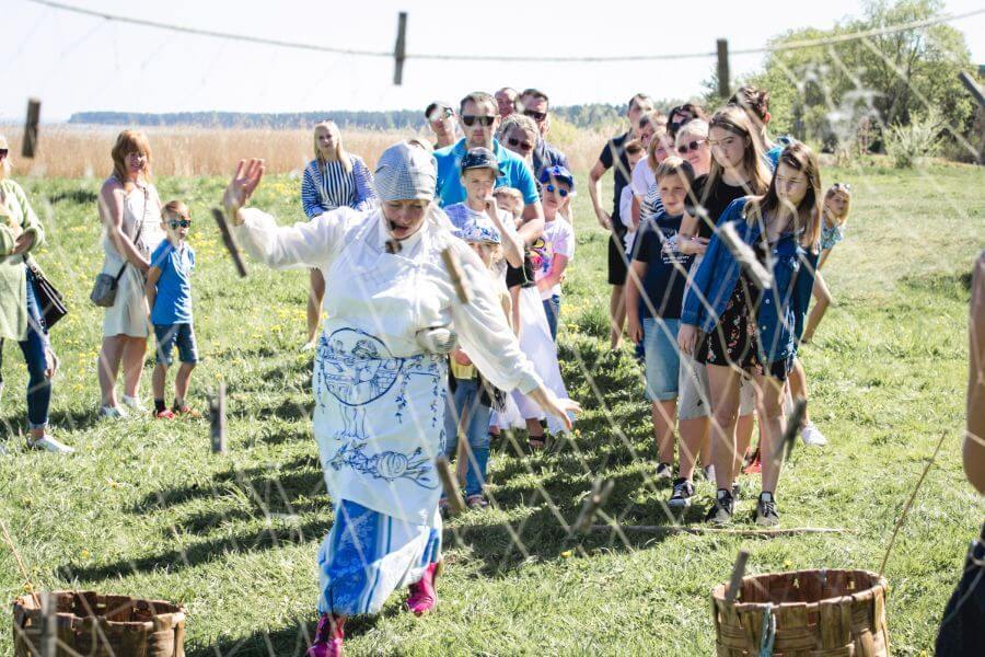 Izklaides Zvejnieku sētā Dieniņas