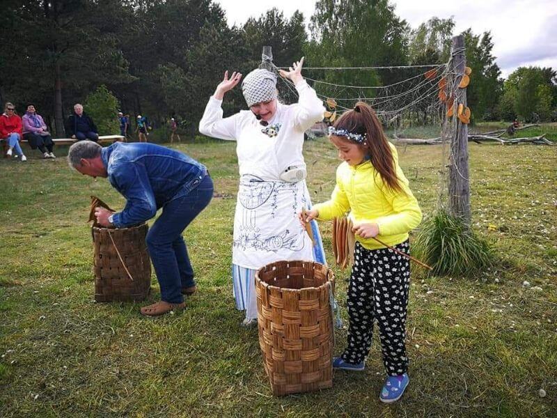 Izklaides Zvejnieku sētā Dieniņas