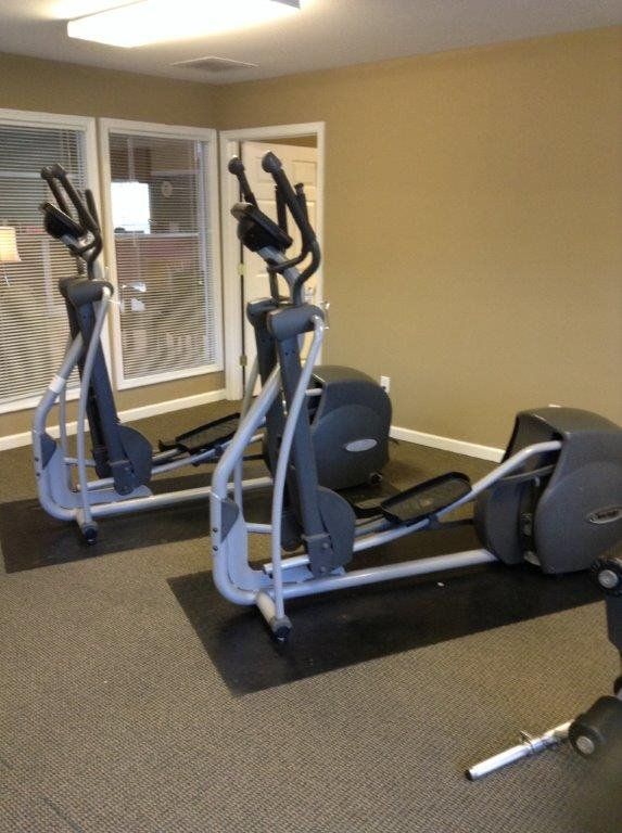 Gym at Suites at Port Warwick
