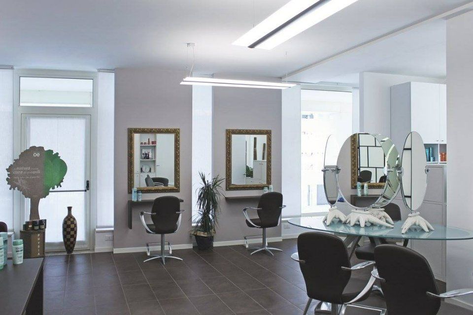 postazioni salone da parrucchiere