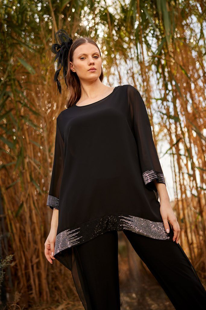 completo nero pantalone e casacca