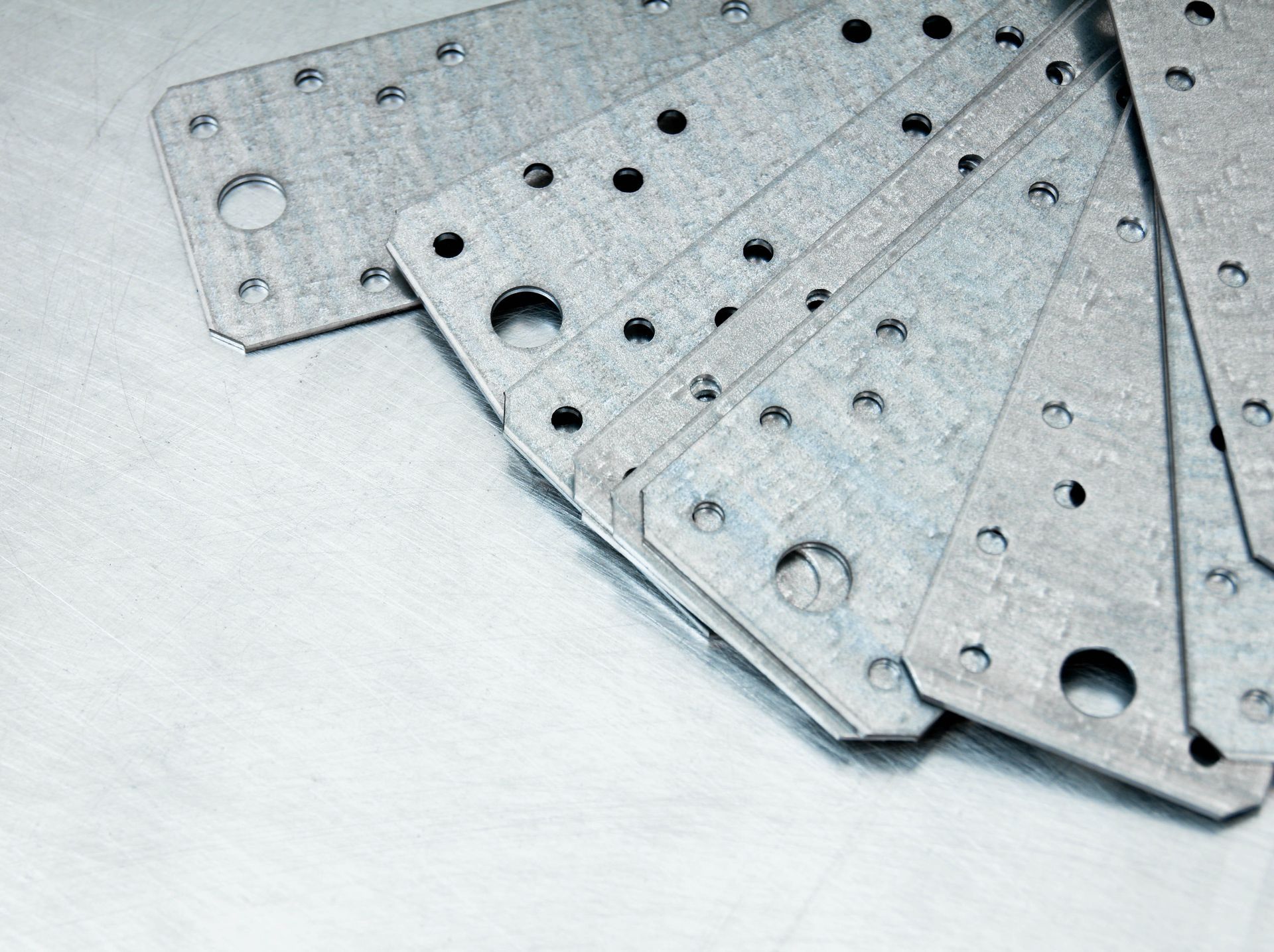 Here's Why Most Industries Prefer Metal Parts to Plastic Parts : Bennett Plastics