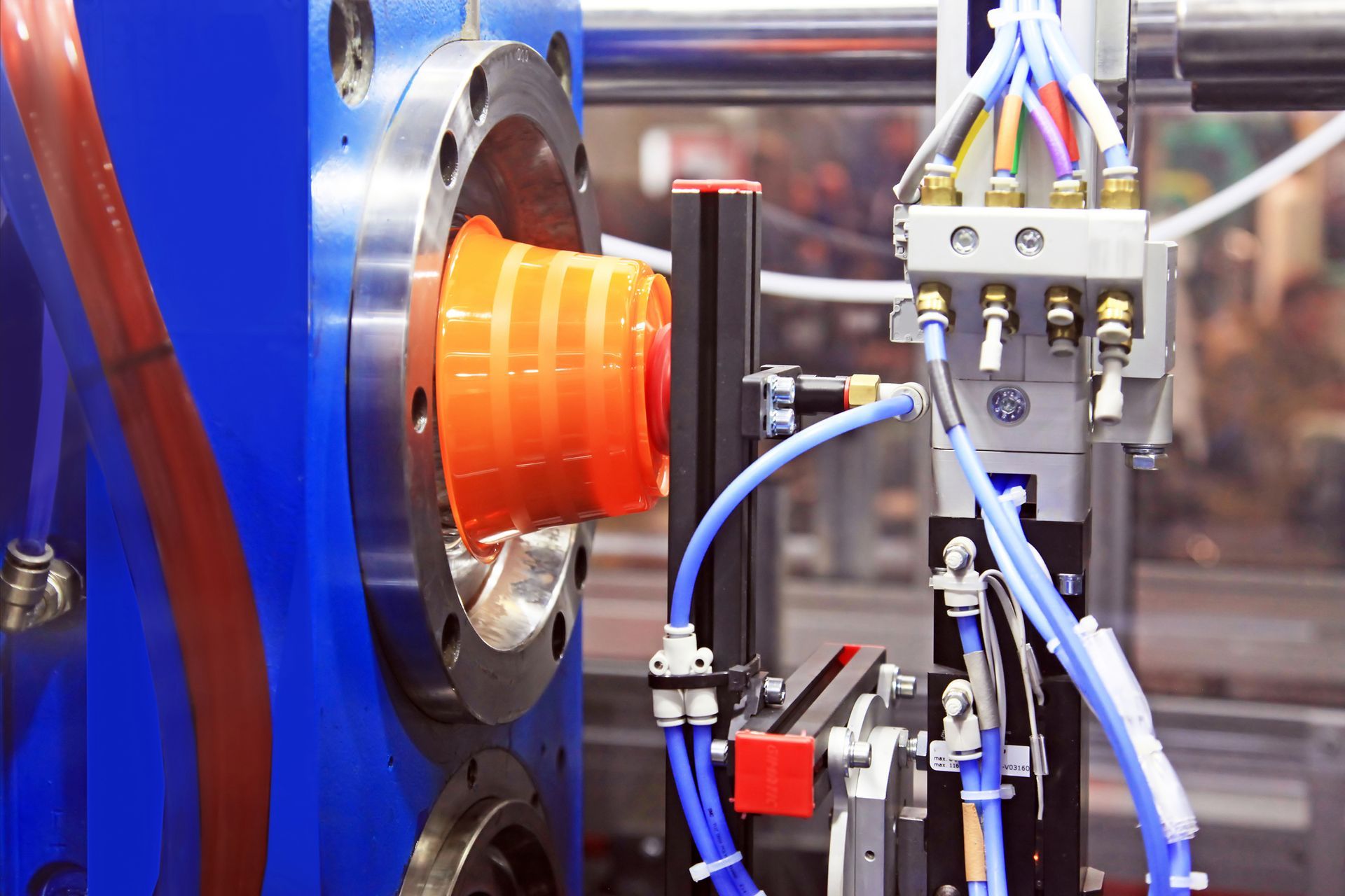 4 Shocking Facts Regarding the Plastic Injection Molding Industry : Bennett Plastics
