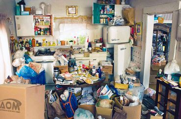 Benefits of hiring experts for Hoarding Cleanup services