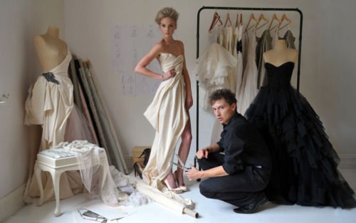 For a fun and unique bridal experience, choose one of these options to elevate your bridal appointment. Celebrate with champagne.