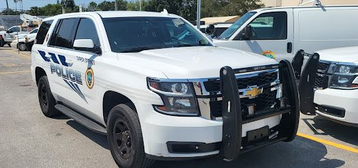 Chevy Tahoe windshield replacement in Tarpon Springs, FL Chevy Tahoe windshield replacement in Tarpon Springs, FL