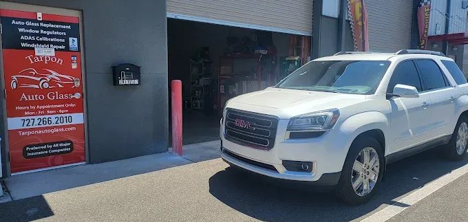 GMC Windshield replacement in Tarpon Springs, FL GMC Windshield replacement in Tarpon Springs, FL