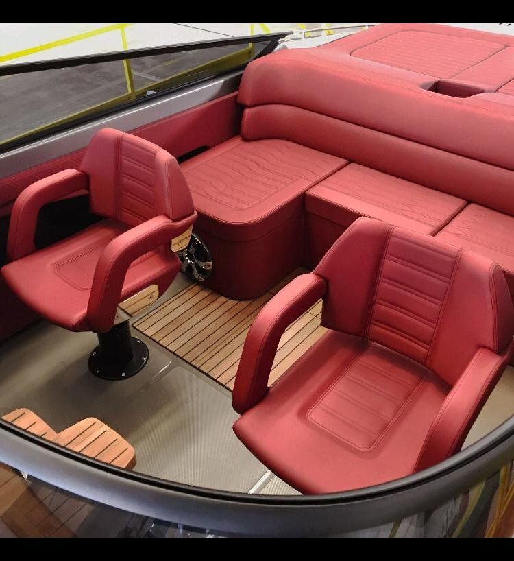 Tappezzeria nautica rossa