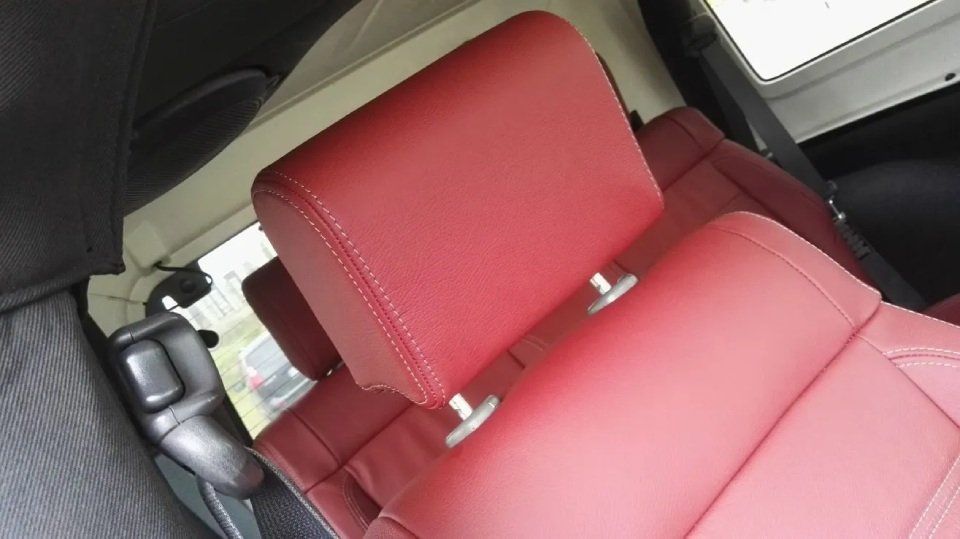 Tappezzeria in pelle per auto