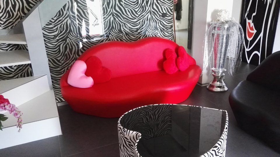 Divano a forma di labbra