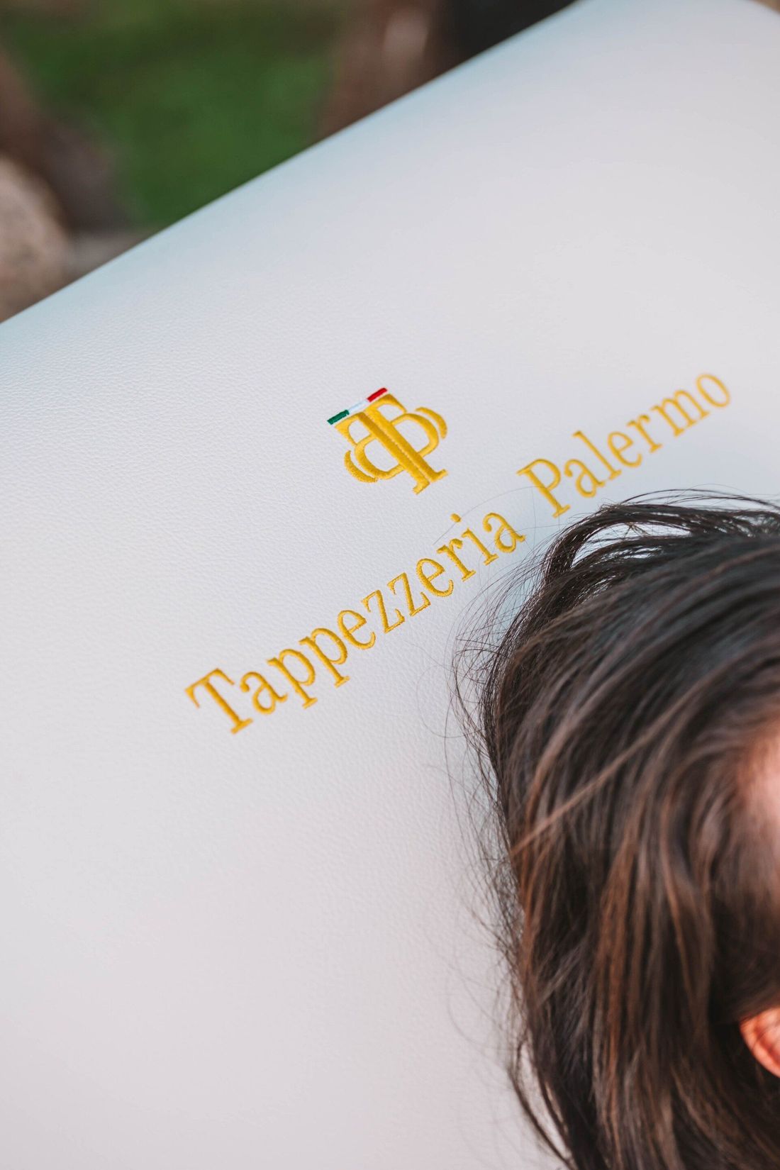 Logo dorato 