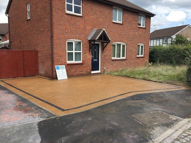 A block pave driveway in Huntington, Chester