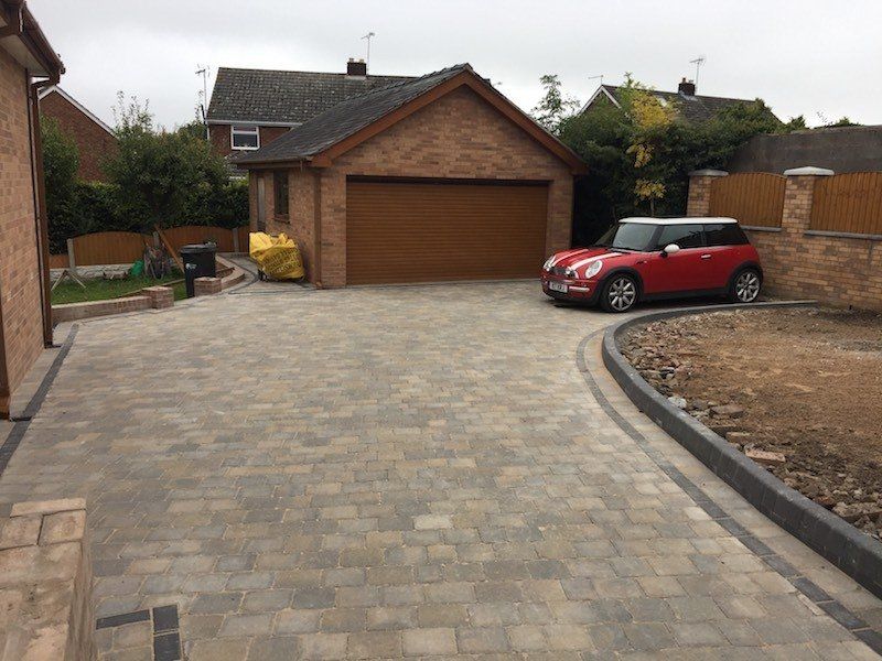 Connah’s Quay, Driveway