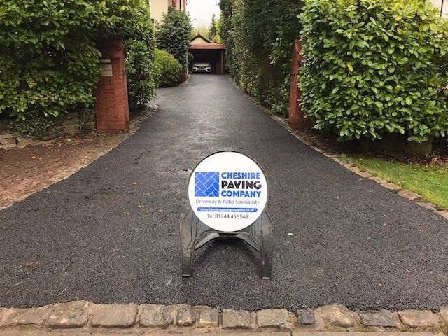 Tarmac driveway by Cheshire Paving Company Knutsford