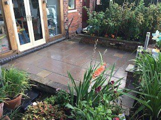 Indian Stone Patio In Cuddington Northwich, Cheshire. Patio finished in Raj Blend Indian Sand Stone