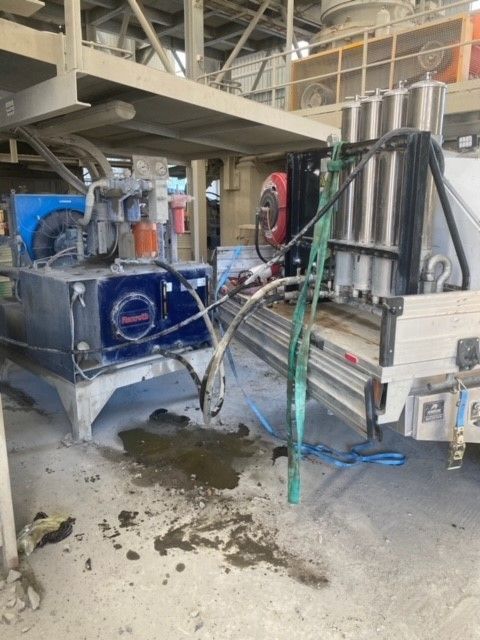 A machine that has the letter e on it