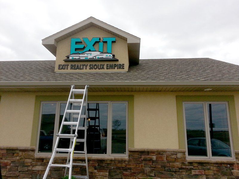 Classic Signs — Exit Realty in Harrisburg, SD
