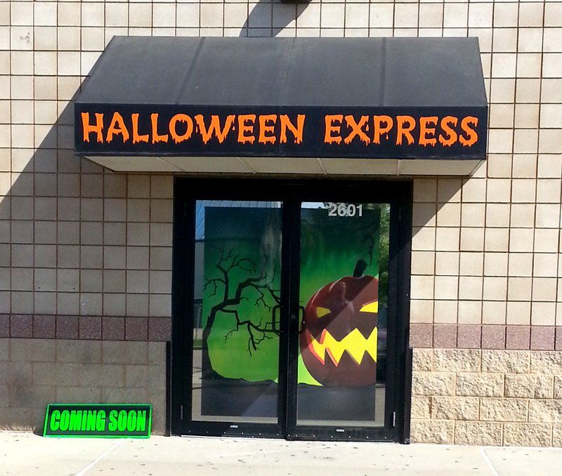 Beautiful Vinyl Sign — Halloween Express in Harrisburg, SD