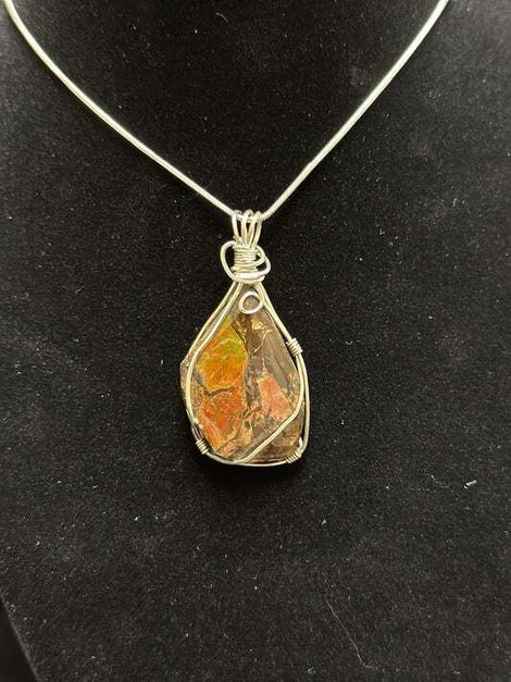 Beautiful ammolite pendant necklace