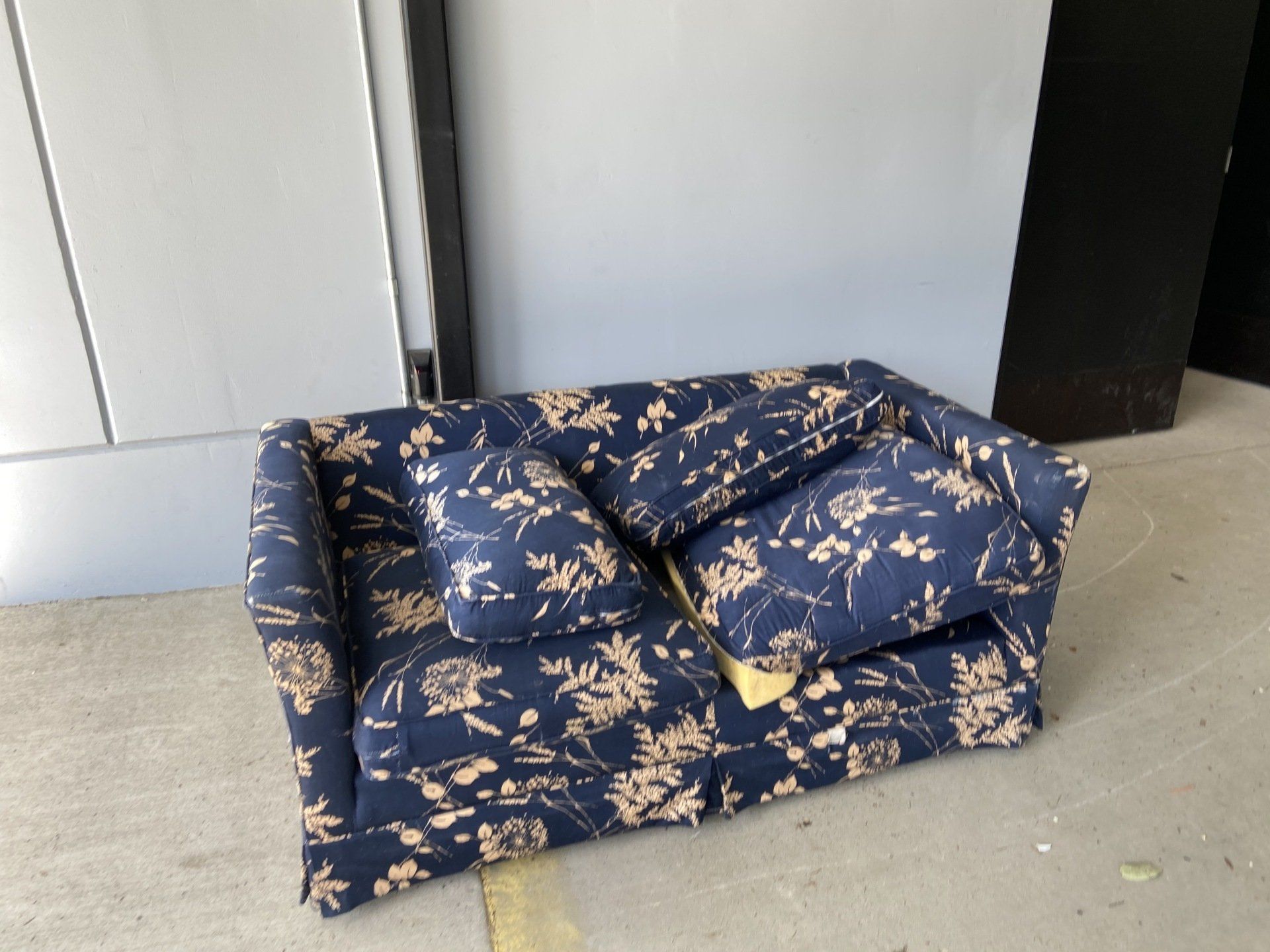 Furniture removal Clackamas