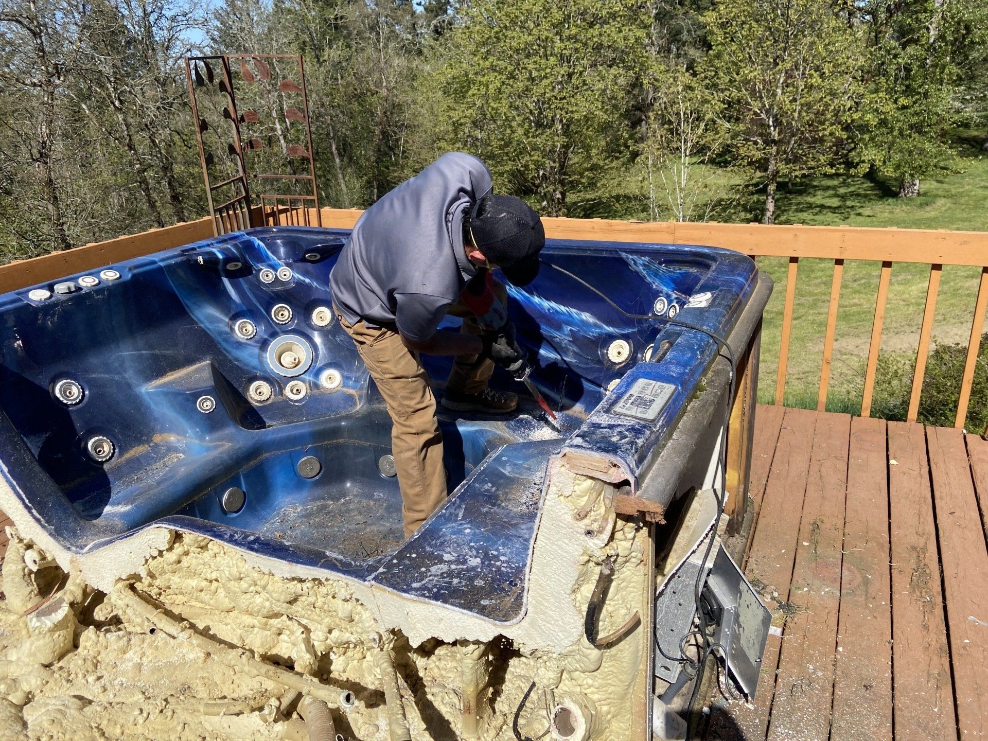 Hot tub removal Clackamas