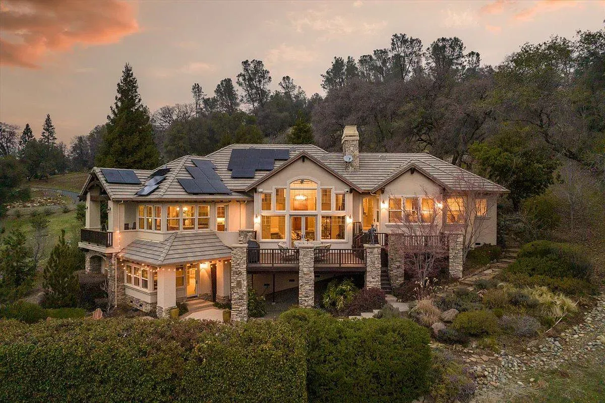 Homes for Sale in Auburn