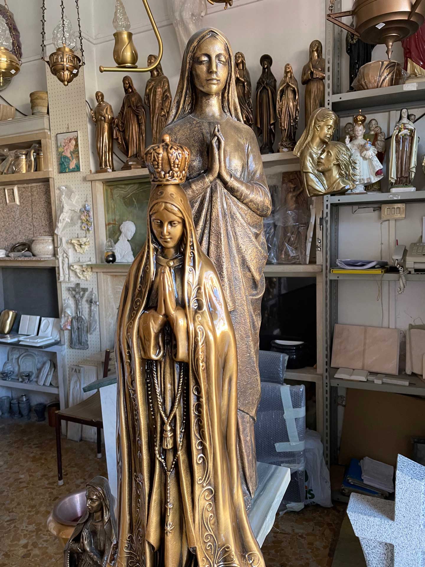 statua madonna in bronzo