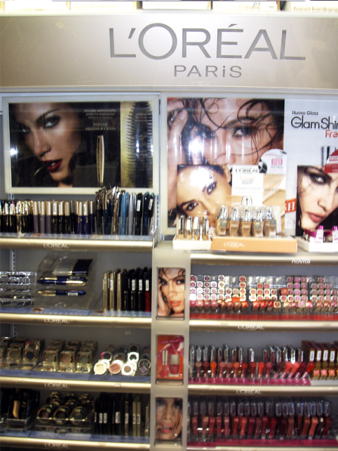 Espositore con cosmetici L'Oréal