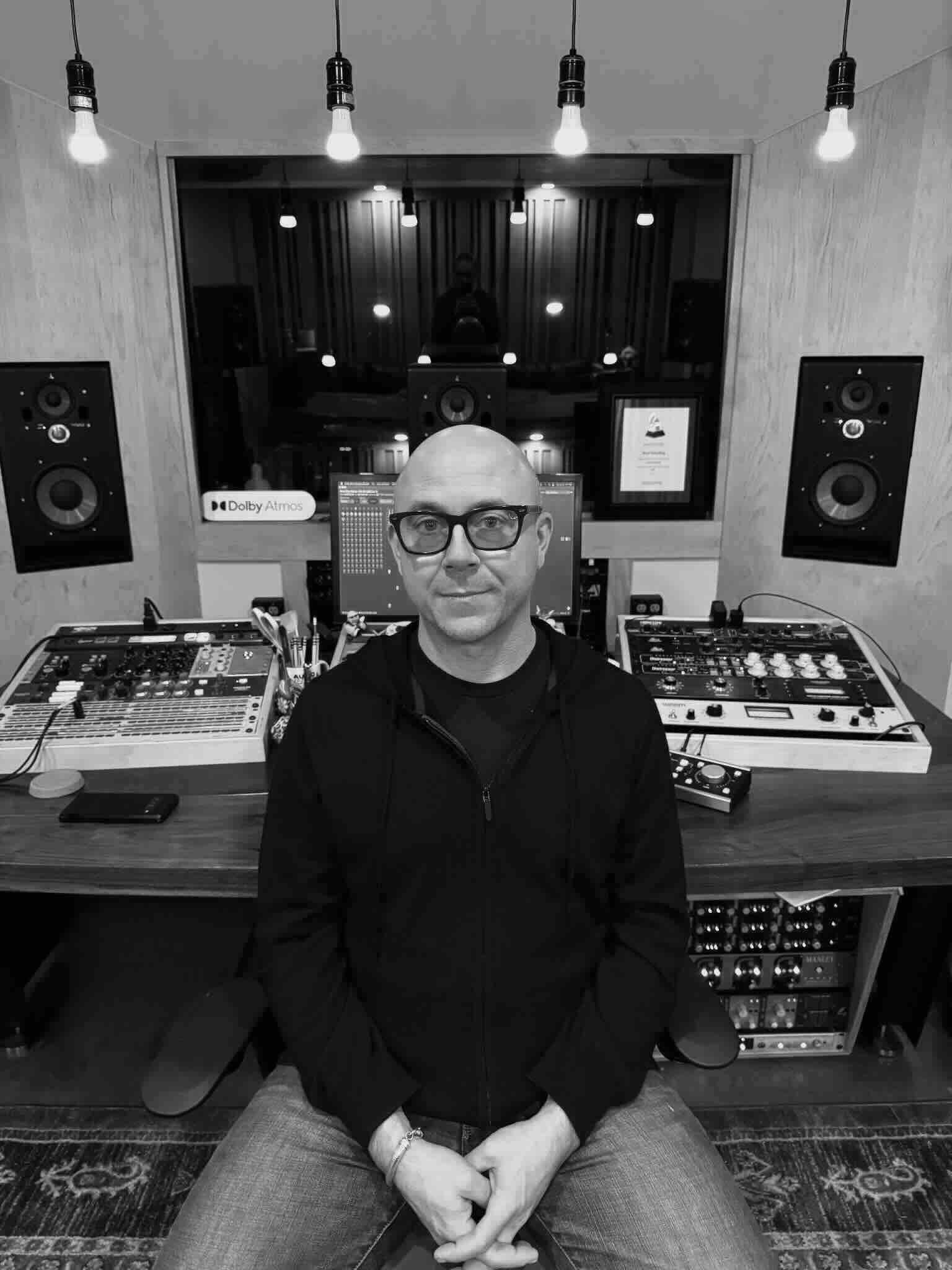 brad_smalling_recording_mixing_mastering_engineer.png brad_smalling_recording_mixing_mastering_engineer.png