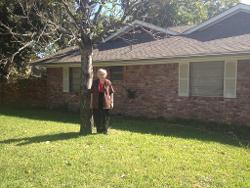 Elderly woman doing business with House Hunters Dallas