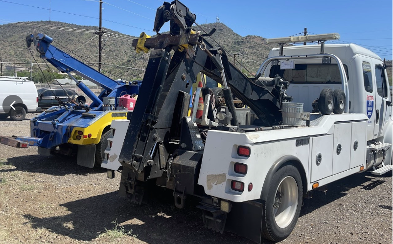 Heavy duty towing in Phoenix, AZ
