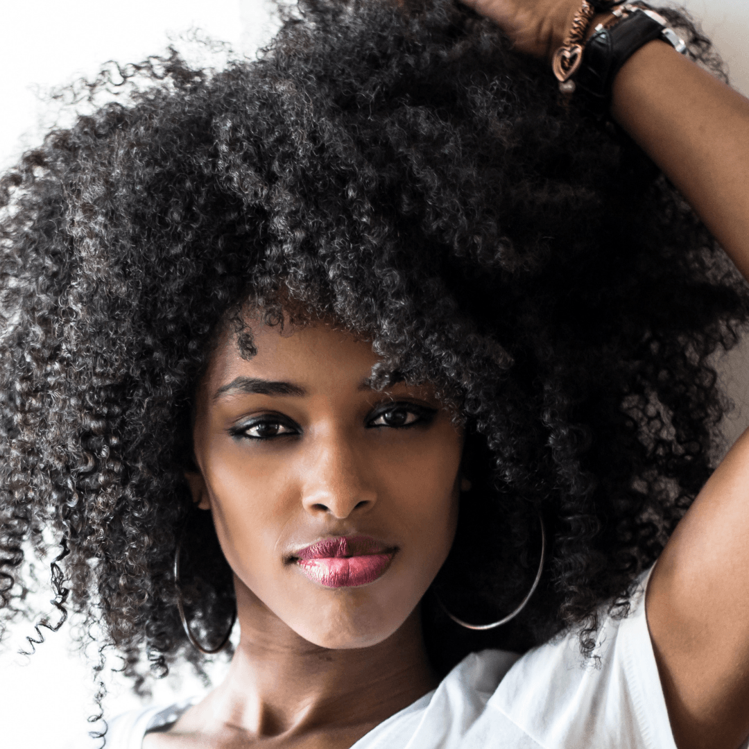 10 penteados para aprender já se você tem tranças box braids; com apenas 3  acessórios – Metro World News Brasil