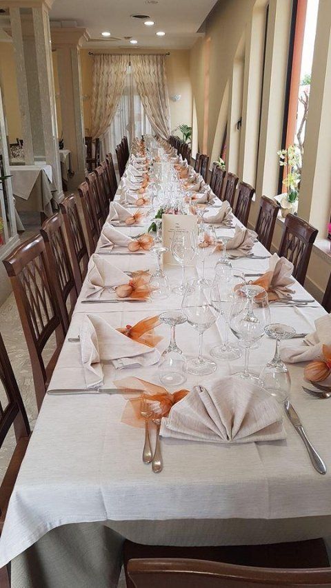 tavolata per banchetti