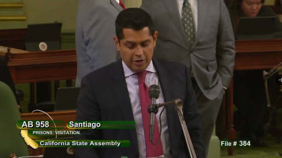 Assemblymember Miguel Santiago (D54) argues for AB958 on the floor of the California Assembly