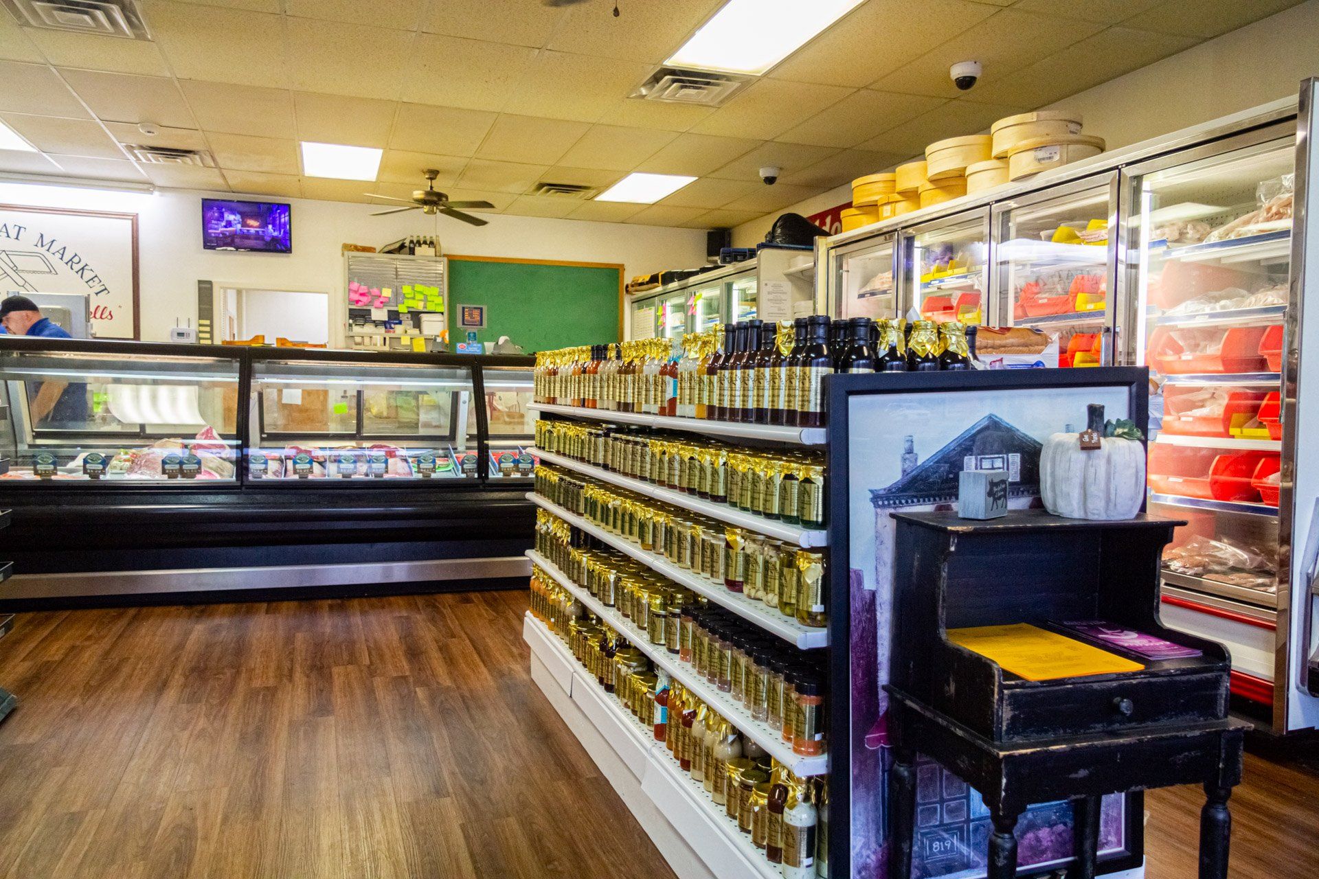 A grocery store with a sign that says halal on it