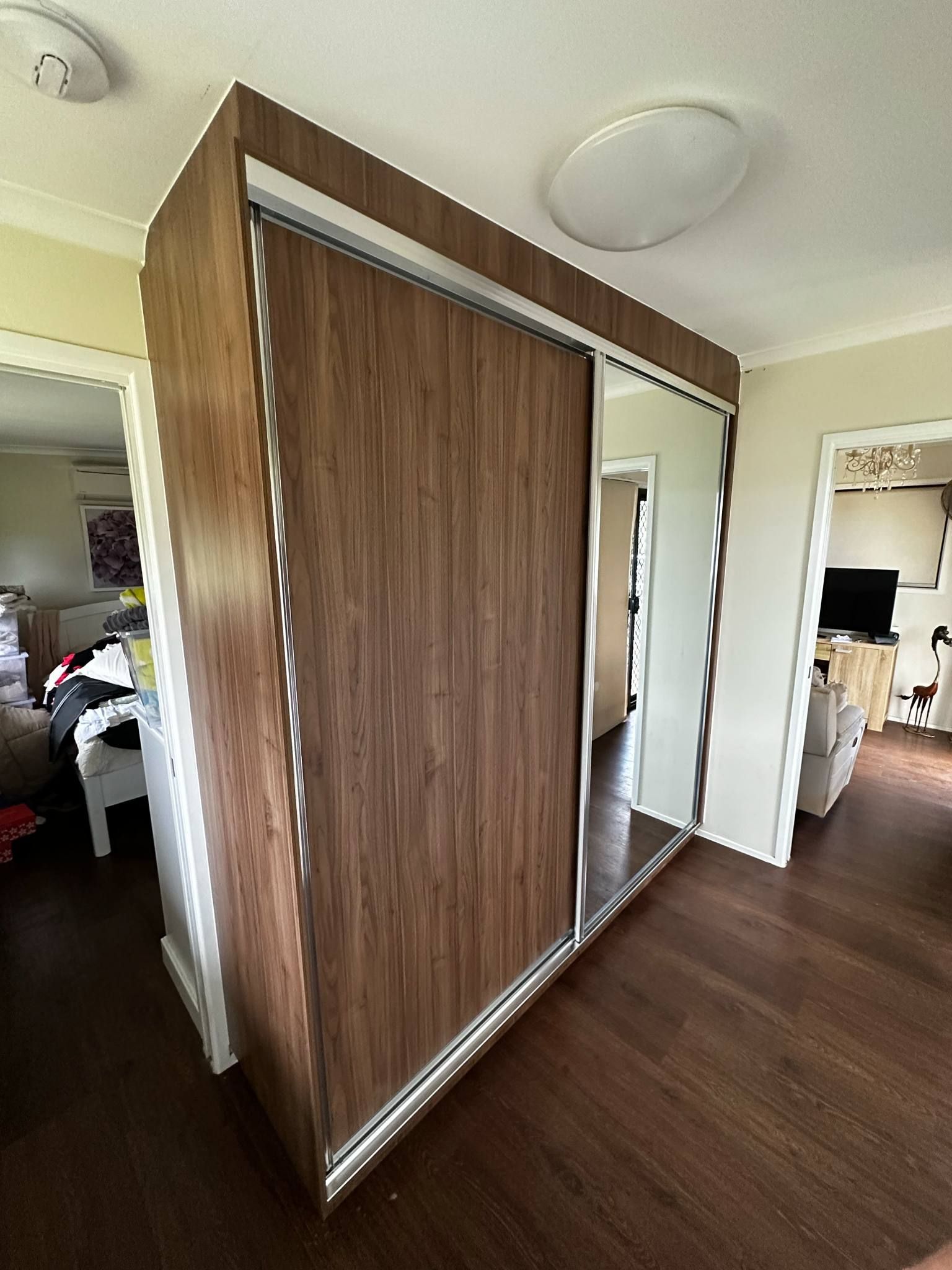 2 sliding door Built-in robe