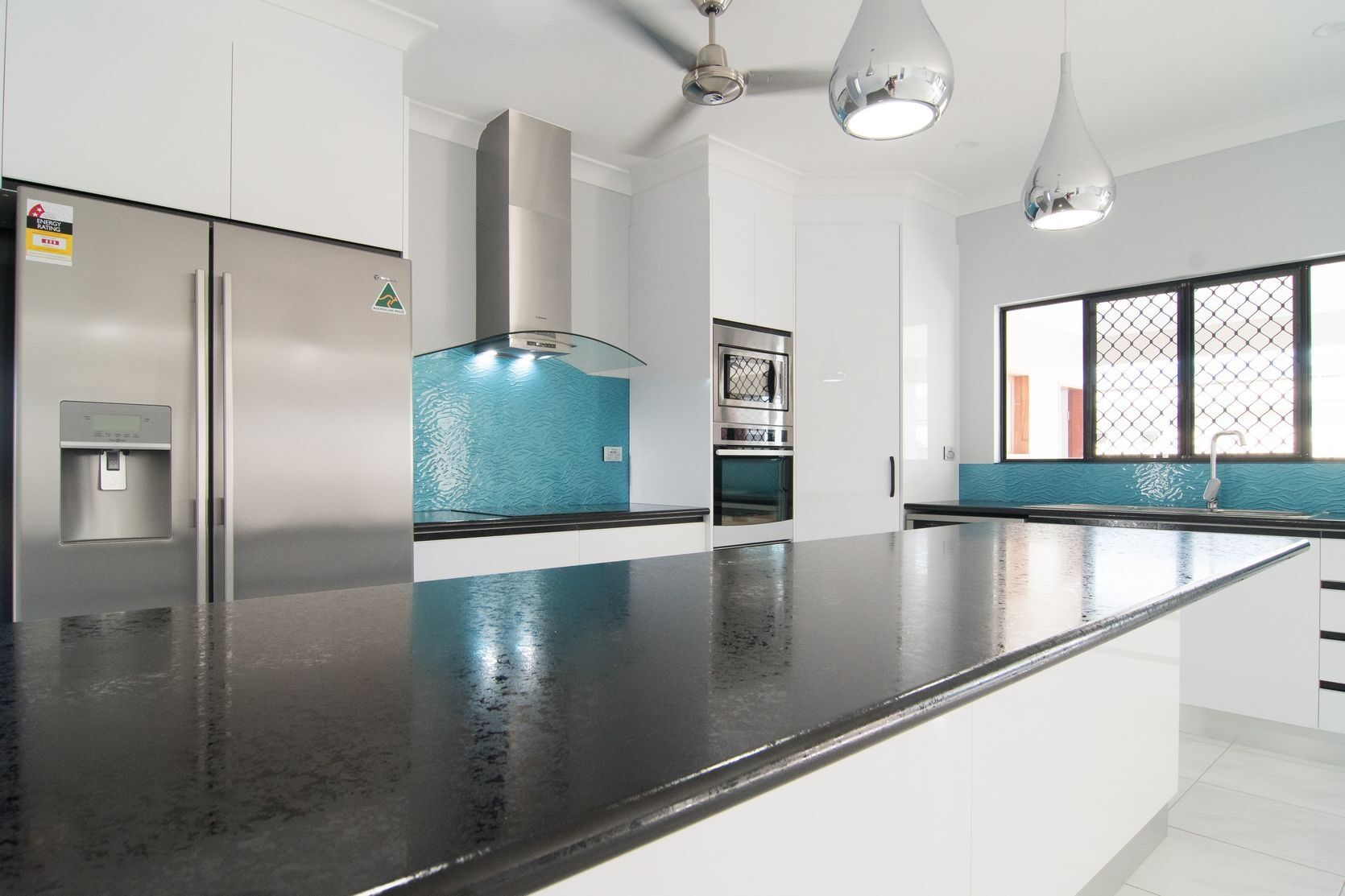 Kitchen benchtop — Cabinet-making in Mareeba, QLD