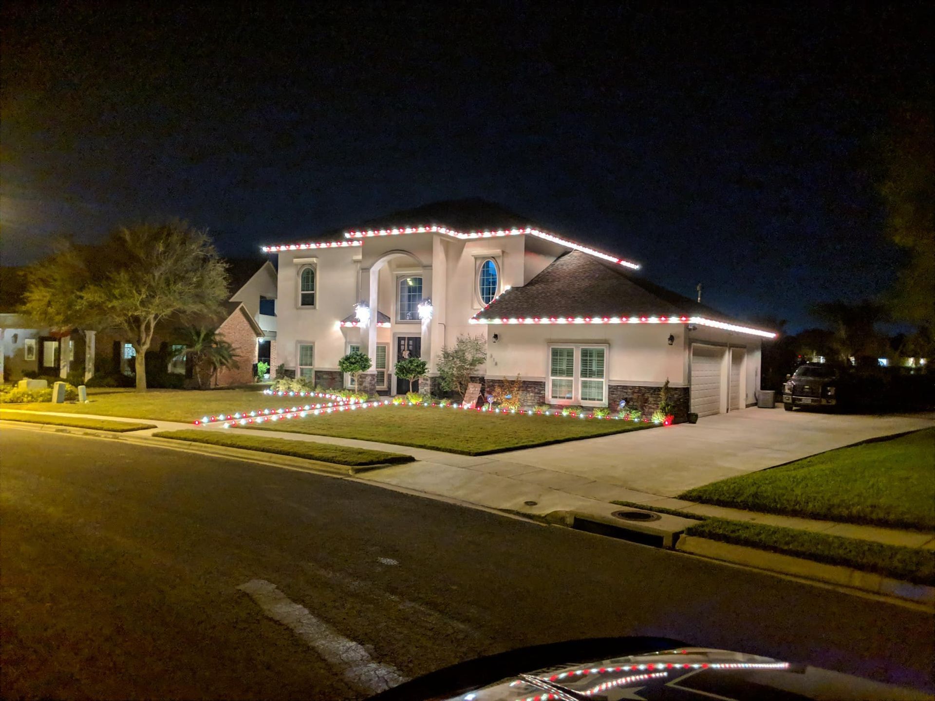 House Christmas Light Installation