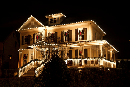 House Christmas Light Installation