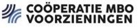 Logo voor Coöperatie MBO Voorzieningen met een abstract icoon van vier gebogen lijnen naast de bedrijfsnaam in zwarte tekst.