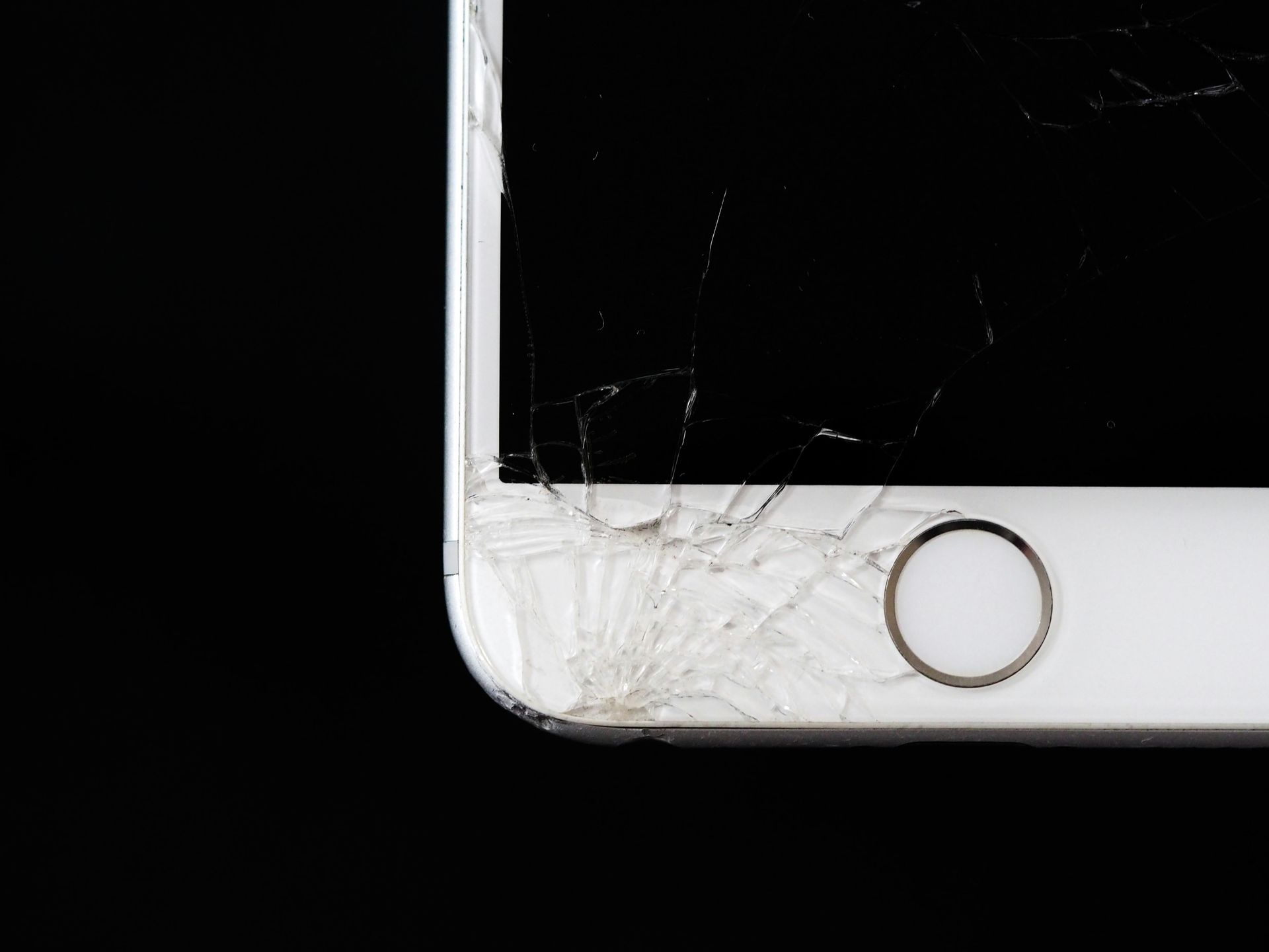 O que fazer quando a tela do seu celular quebra?