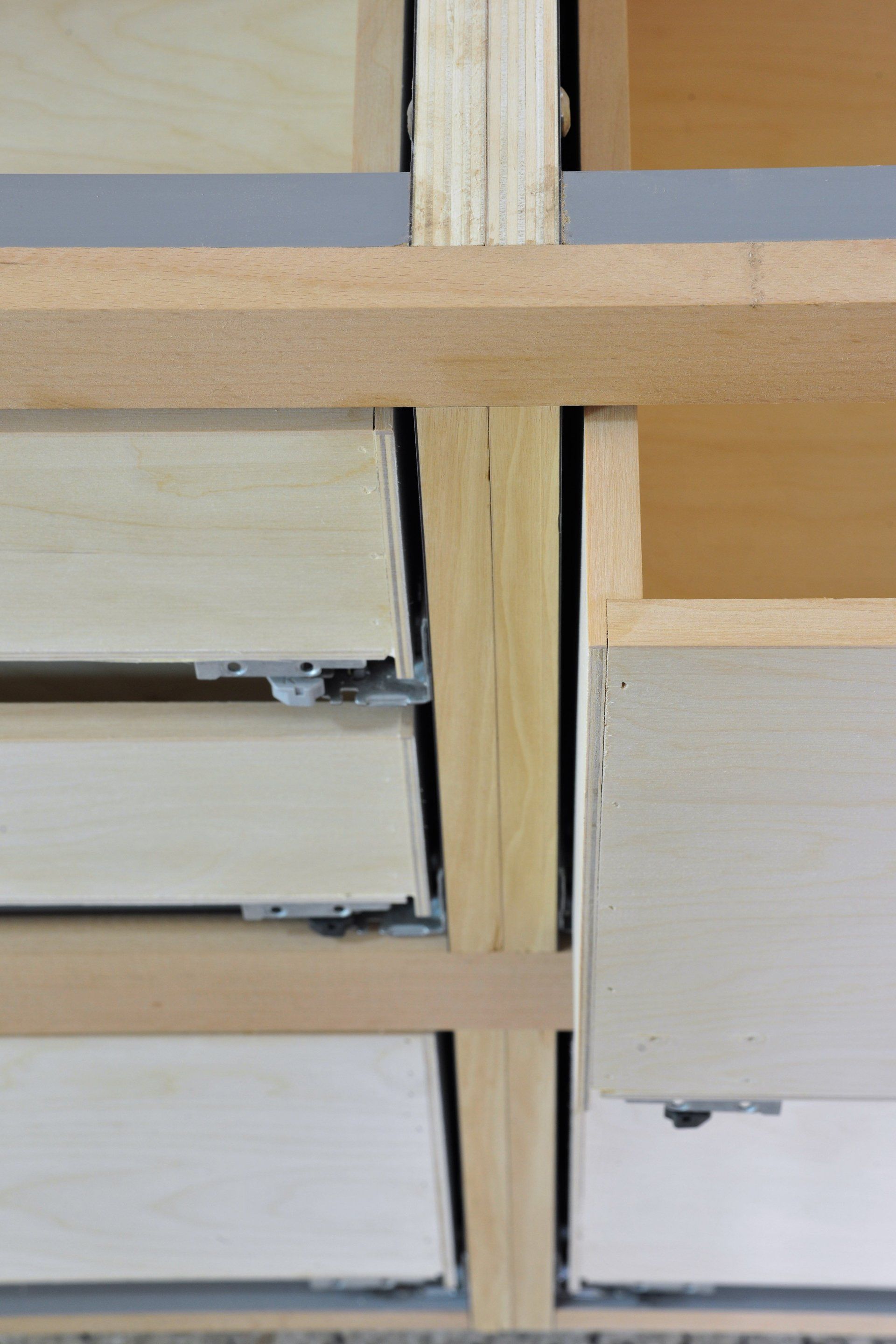 Cassettiera in legno