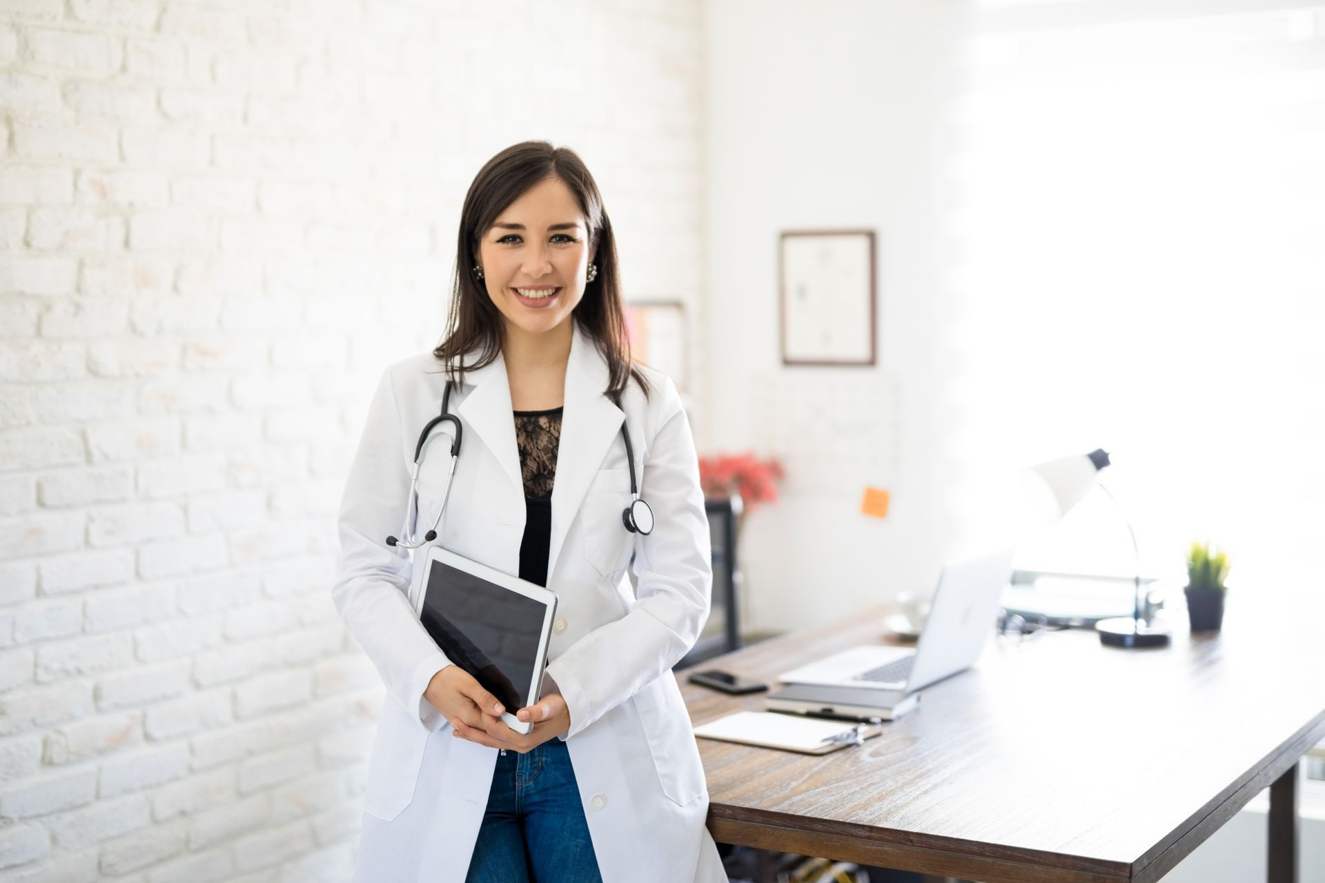 Como abrir empresa para médico e pagar menos impostos Como abrir empresa para médico e pagar menos impostos