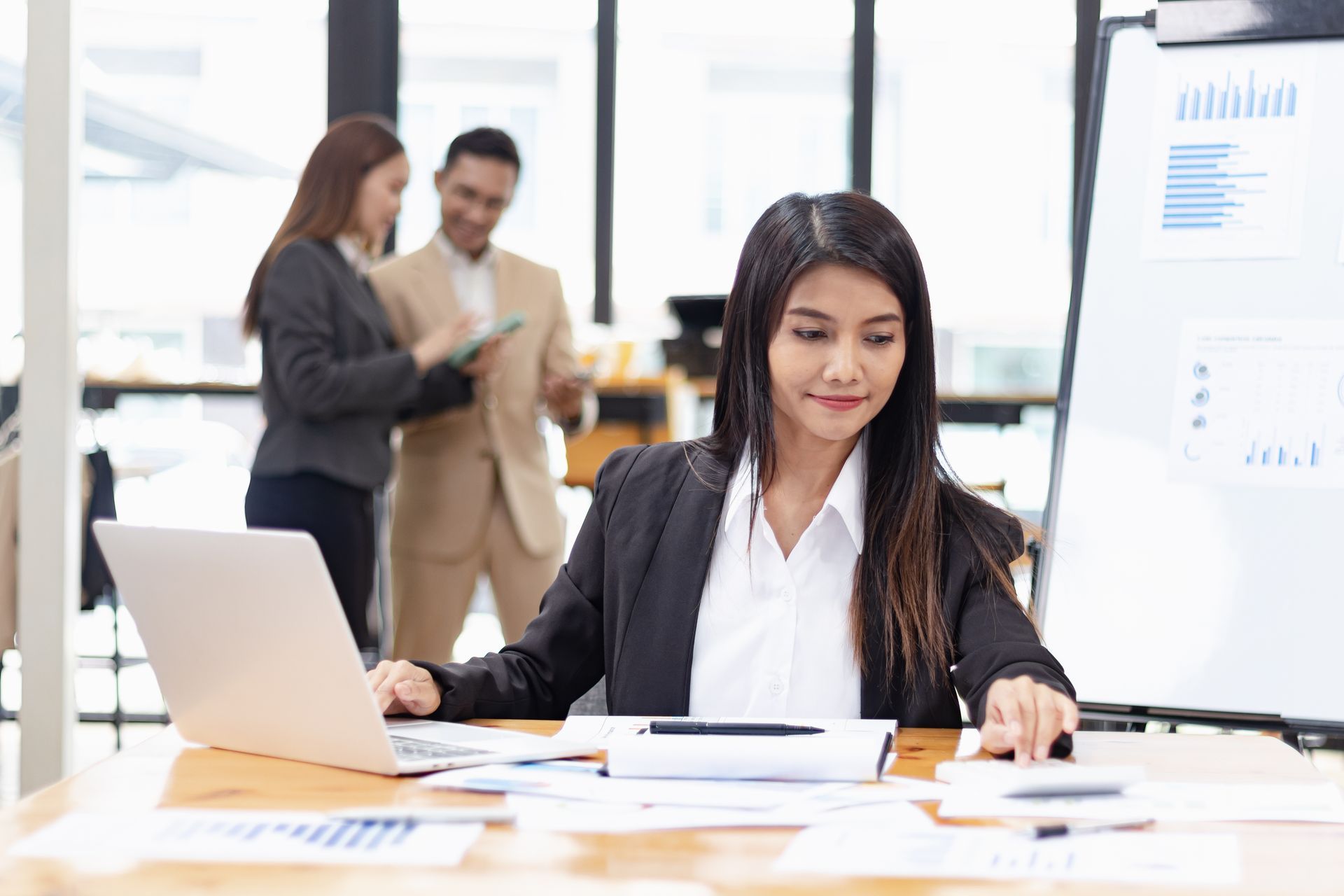 Como contratar um escritório contábil que ofereça todos os serviços para a empresa?