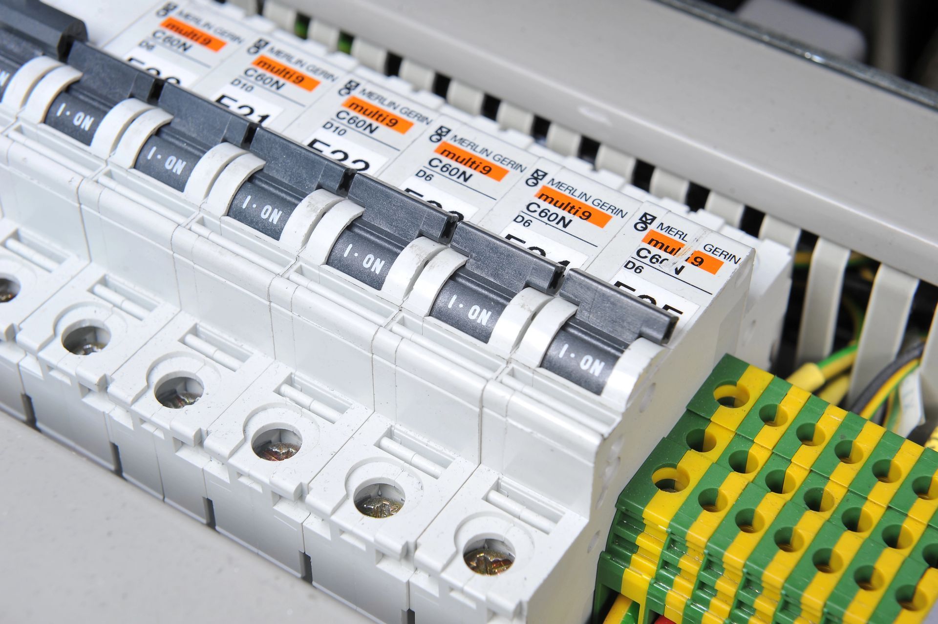 Sähkötyöt saneeraus- ja uudiskohteisiin Sipoo