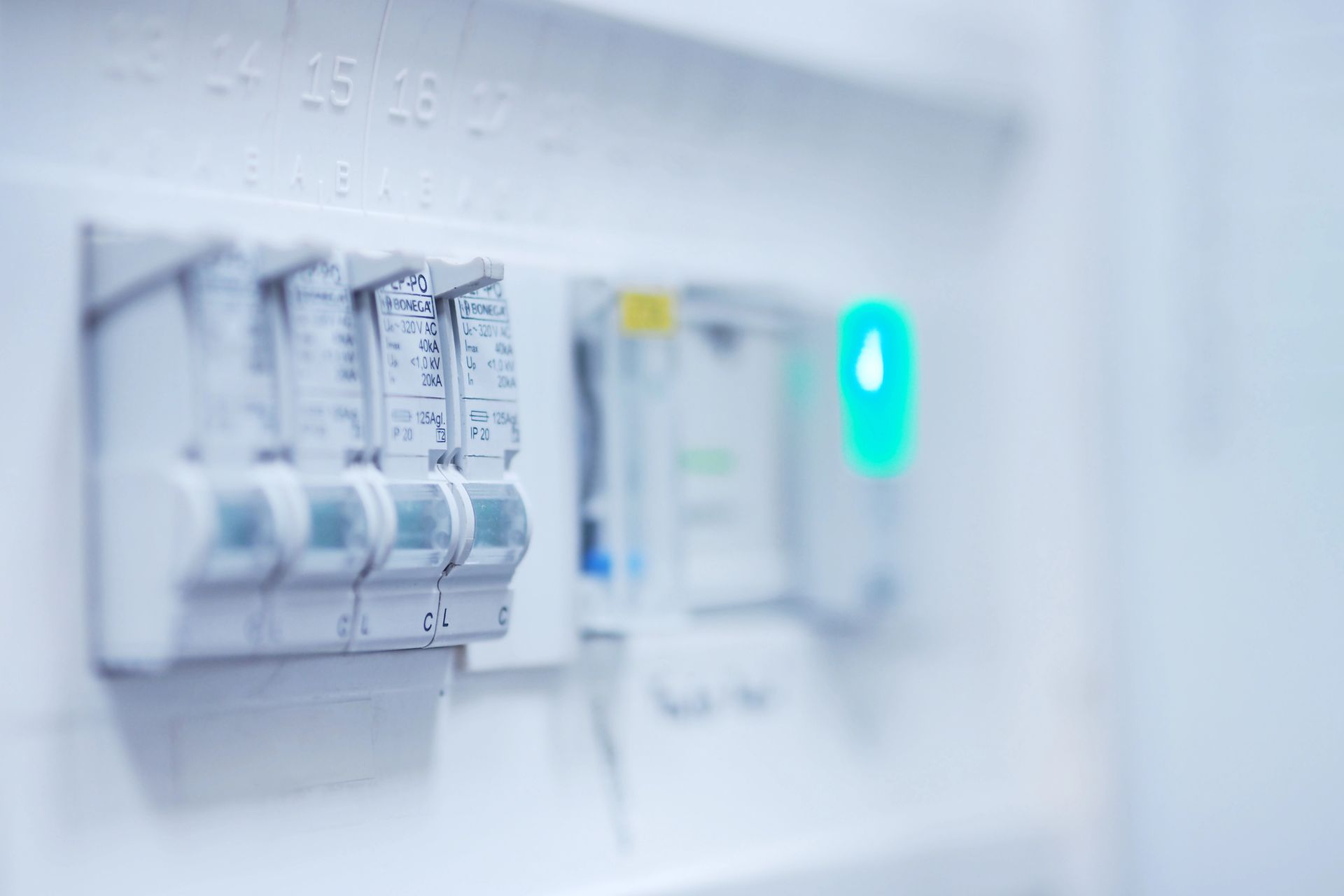 sähköurakat taloyhtiöille