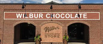 shopping, restaurants, buggy, antiques, amish, quilts, entertainment, theatre, lancaster central farmers market